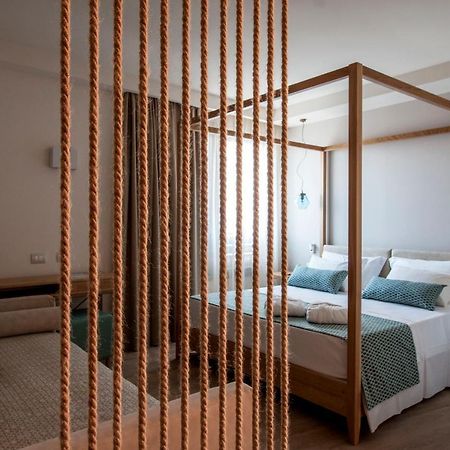 Aqua Boutique Hotel Кастильоне дела Пеская Екстериор снимка