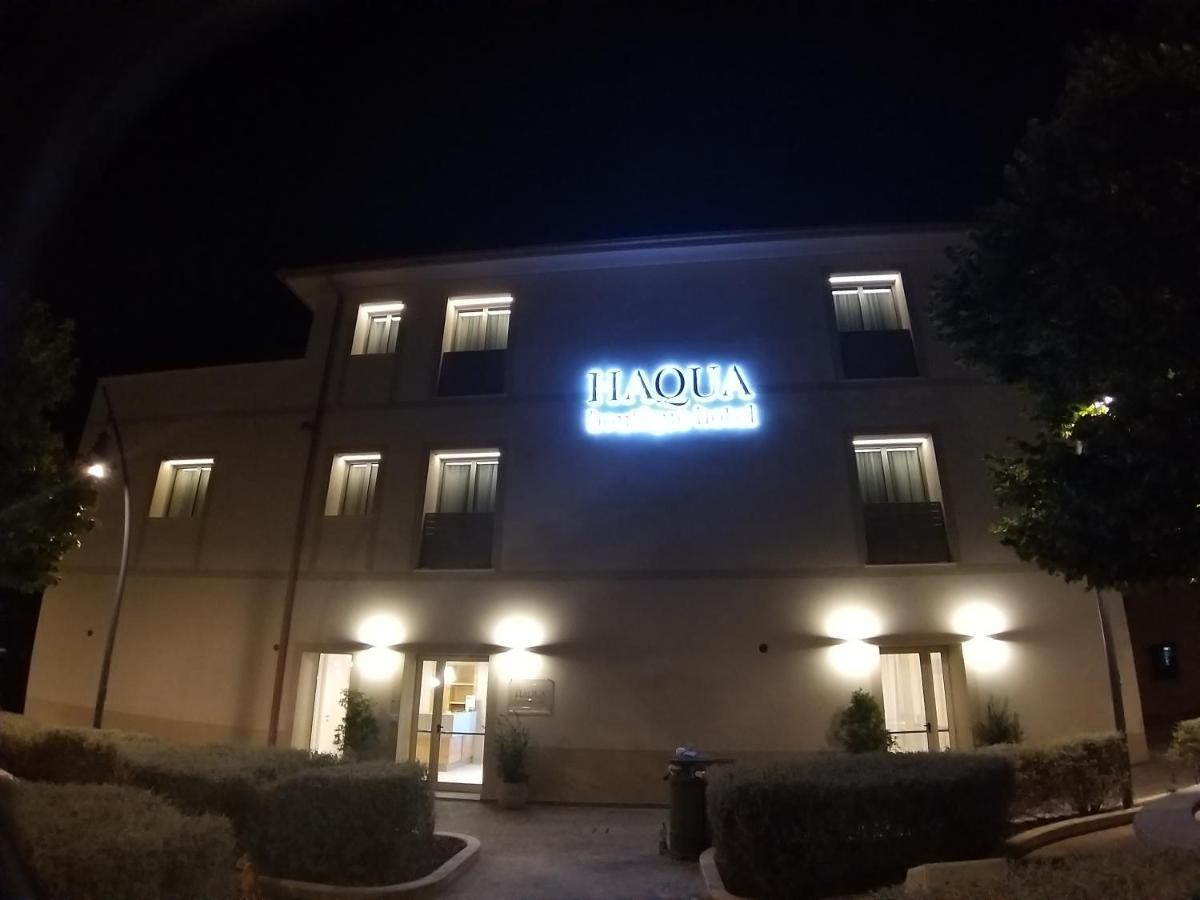 Aqua Boutique Hotel Кастильоне дела Пеская Екстериор снимка