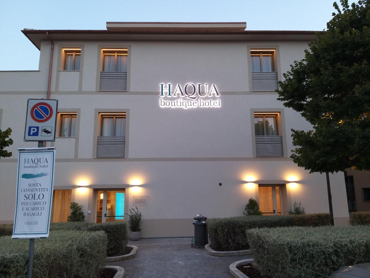 Aqua Boutique Hotel Кастильоне дела Пеская Екстериор снимка
