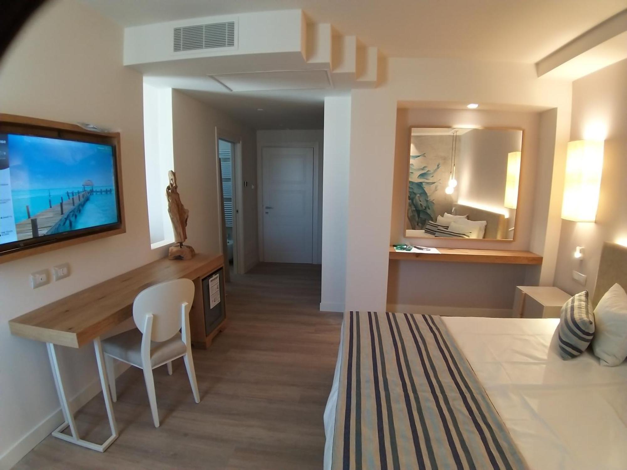 Aqua Boutique Hotel Кастильоне дела Пеская Екстериор снимка
